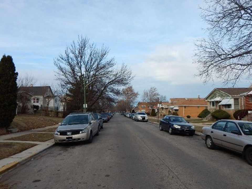 2nd image of 2638 N Merrimac Ave