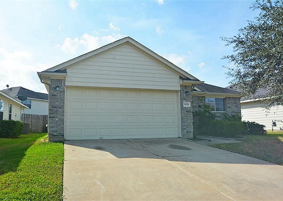 1st image of 19719 Brisbane Meadows Dr