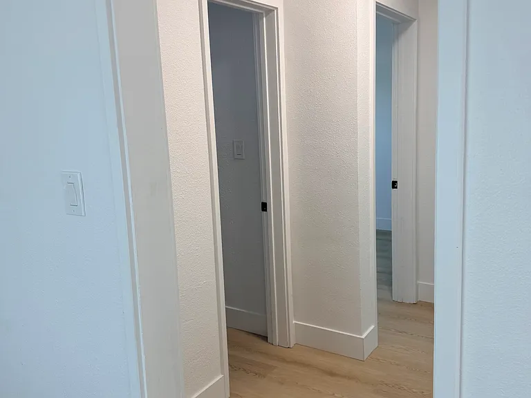 455 W Valencia Dr #D — Photo 12