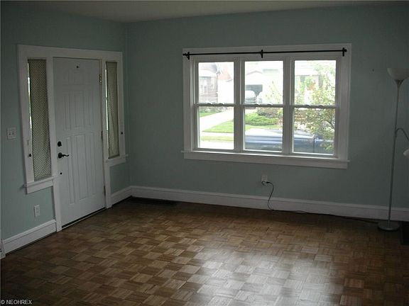 3rd image of 16510 Pearldale Ave