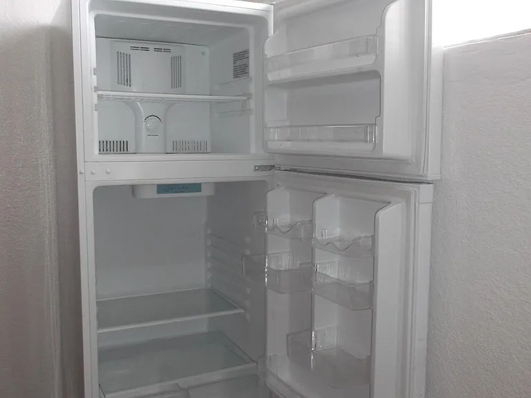 Refrigerator/Freezer