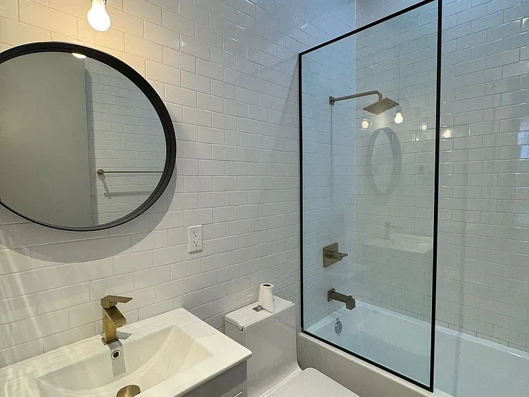 41 Van Wagenen Ave #4L — Photo 7