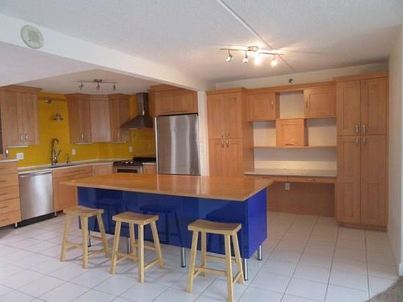 2nd image of 200 Cove Way Unit 1010
