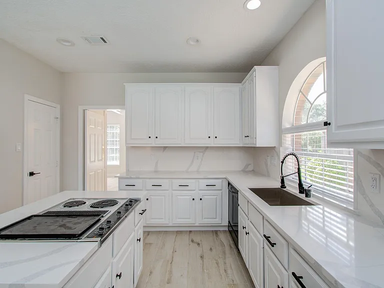 1711 Stone Meadows Ln — Photo 13