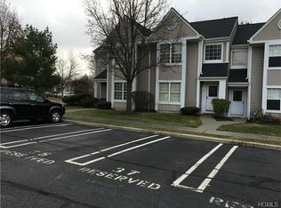 35 Creekside Cir, Spring Valley, NY 10977