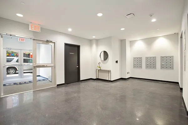 Rented by Compass | media 47