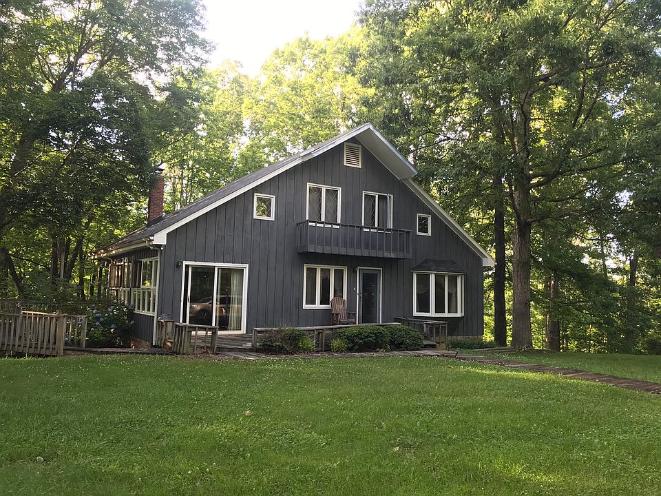 1st image of 155 Duck Pond Ln