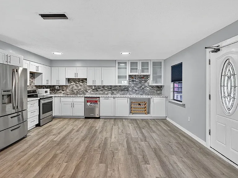 6220 W Thorpe St — Photo 5