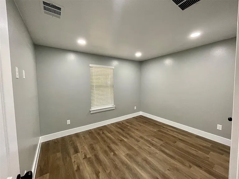 6202 Hogan Ave — Photo 16