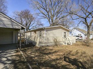 215 N Main St, Benton, KS 67017