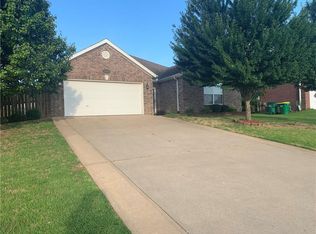 3423 Grainger Cir, Garfield, AR 72764