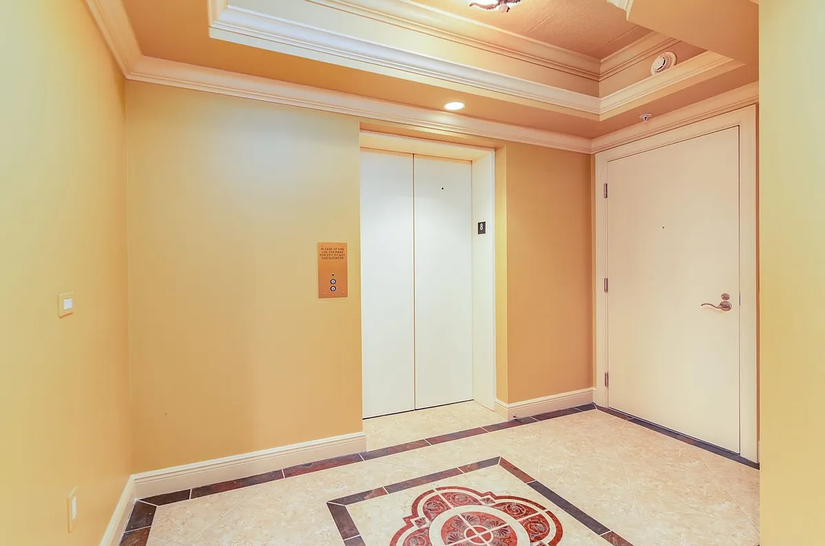 Building Photo - 1060 Borghese Ln #802