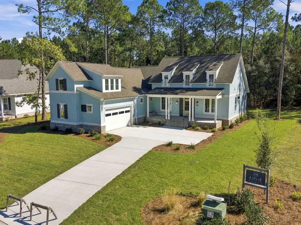 725 Breezewood Drive SE, Bolivia, NC 28422