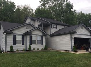 18544 Andrew Ln, New Boston, MI 48164