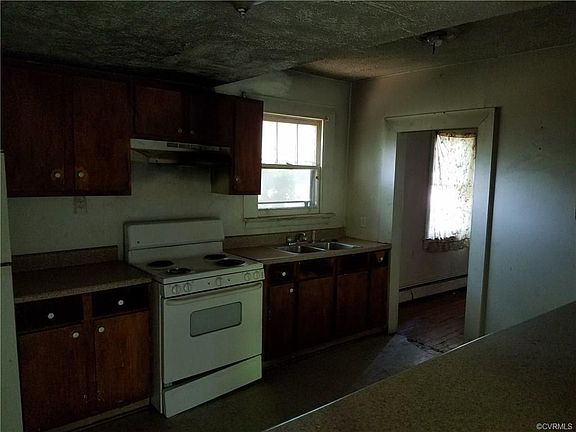 4th image of 2520 Coles St