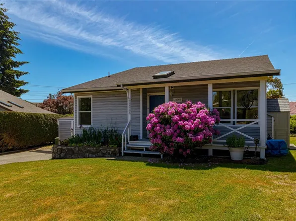 7840 Fairmeadow Pl, Central Saanich, BC V8M 1K8