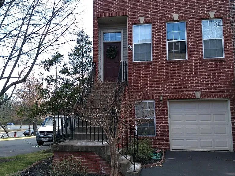 2529 James Monroe Cir — Photo 8