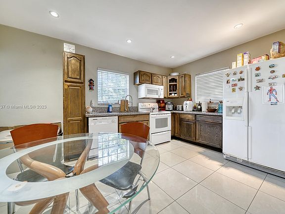 5th image of 7508 S Waterway Dr