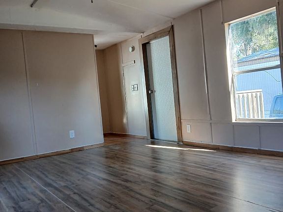 4th image of 1720 NW 38th Ave #118