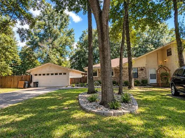 17602 Typhoon Way, Crosby, TX 77532