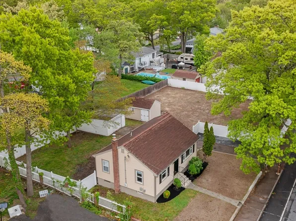65 Reed St, Randolph, MA 02368