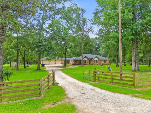 11270 Summit Dr, Conroe, TX 77303