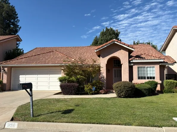 390 E Lindbrook Ln, Fresno, CA 93720