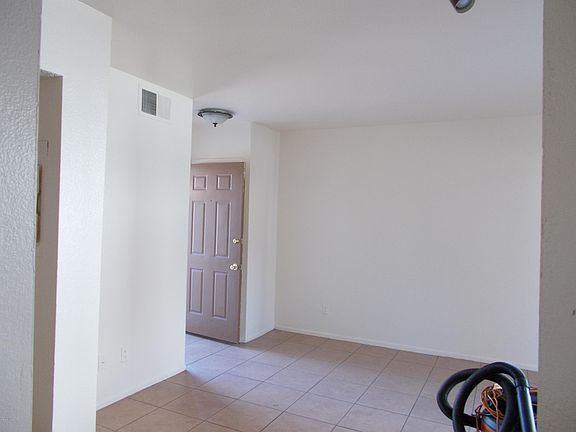 5th image of 1720 W Park Wood Ln