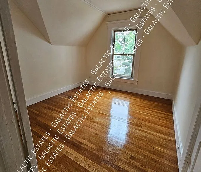 605 Hall St #2 — Photo 16