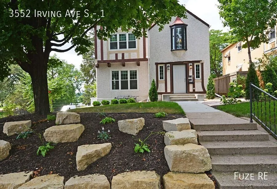 Beautiful 3 Bed 2 Bath Near Lake Bde Maka Ska! — Photo 2