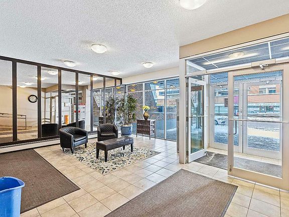 2nd image of 907-1335 12th Ave SW #907