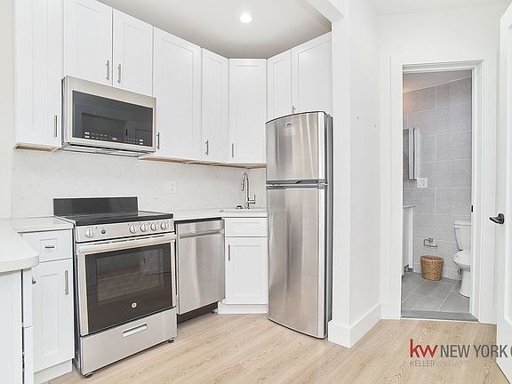 3rd image of 310 E 83rd St APT 3D