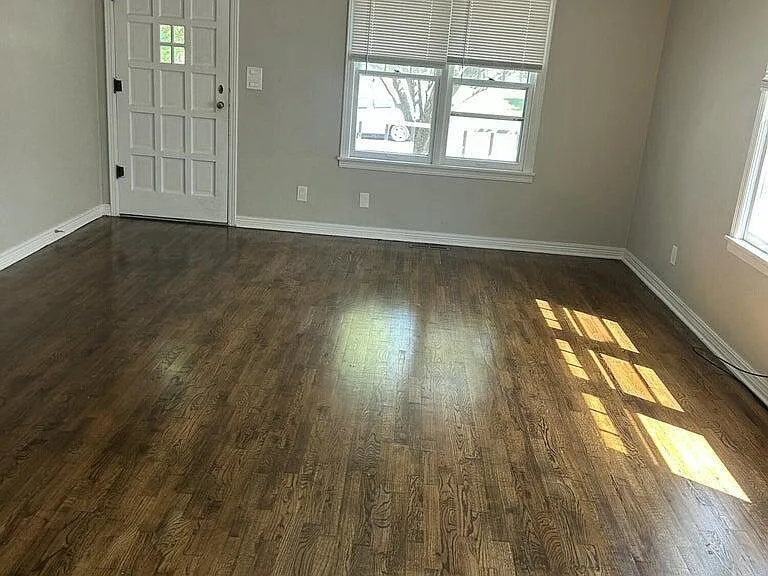 306 N Connor Ave — Photo 2