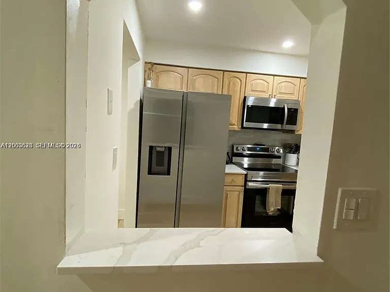 1200 Tallwood Ave #302 — Photo 10