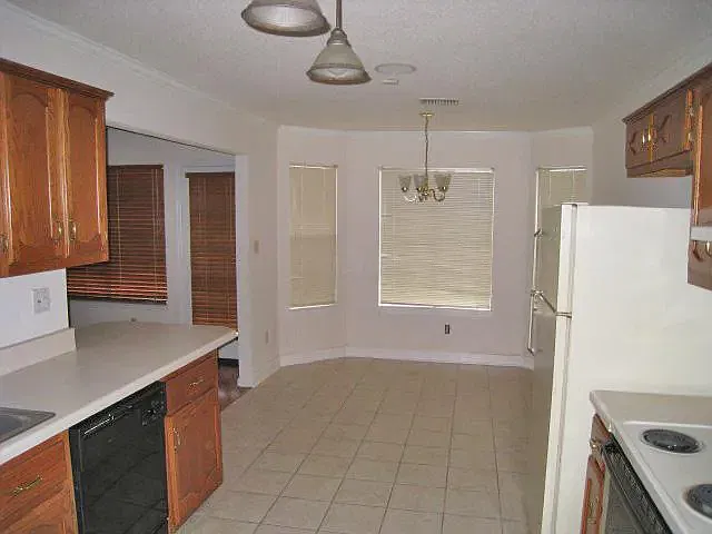 3 bed, 1488 sqft, $1,595 — Photo 4