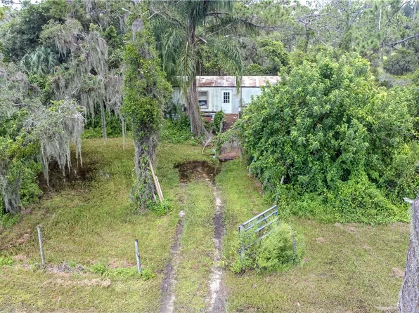 1275 Pine Ave, Labelle, FL 33935