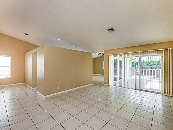 3rd image of 5339 NW 99th Ln