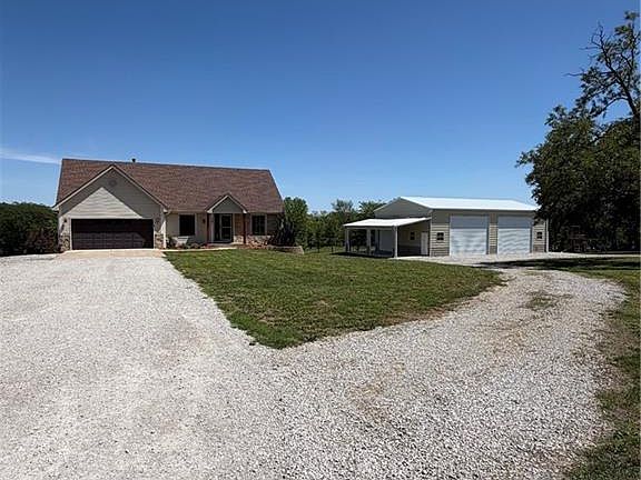 2nd image of 701 Miller Rd