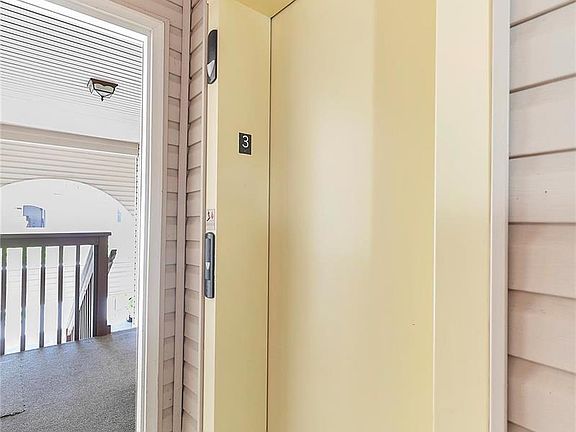 2nd image of 1251 Garden Circle Dr APT 3D
