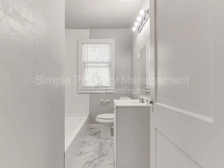 1841 N Gatewood Ave — Photo 19