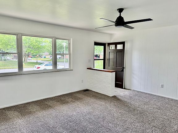 2nd image of 2544 Birch Dr