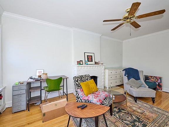 4th image of 1112 Grove St APT 1A