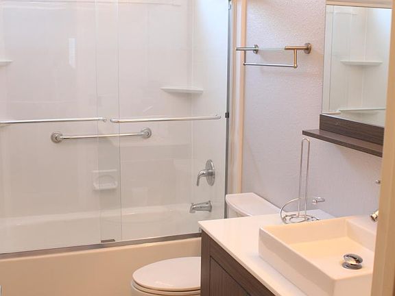 3rd image of 9634 Mignonette St
