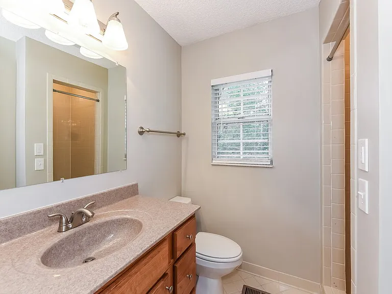 5105 Roxborough Dr — Photo 10