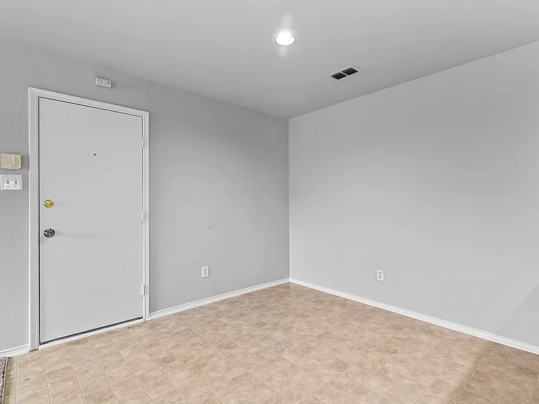 500 Canvas Ct — Photo 11