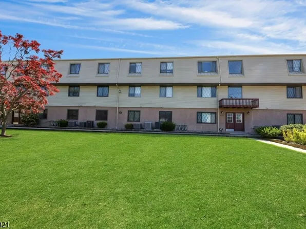 846 Riverside Ave BLDG 846 #202, Lyndhurst Twp., NJ 07071