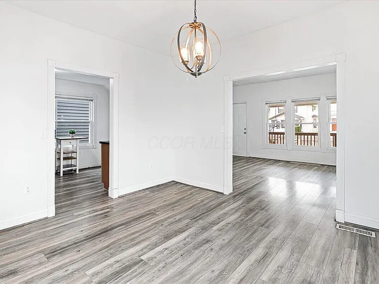 866 E Starr Ave — Photo 13