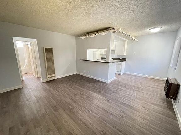2nd image of 409 N Marguerita Ave #4