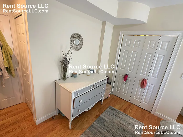 537 Main St #2 — Photo 16