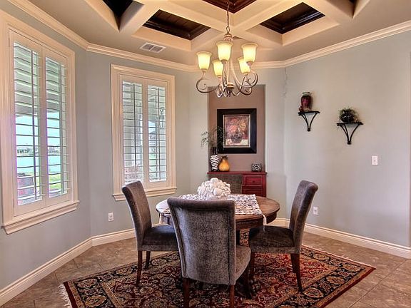 4th image of 5809 Lago Vista Dr